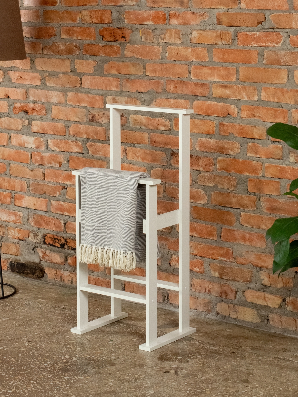 Вешалка для одежды напольная ЛДСП Манос белый