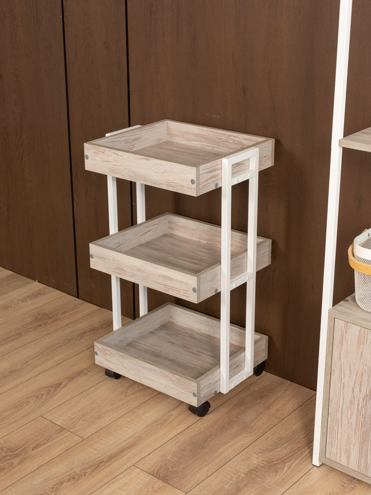 Тележка косметологическая на колесиках Ангара белый/кашемир