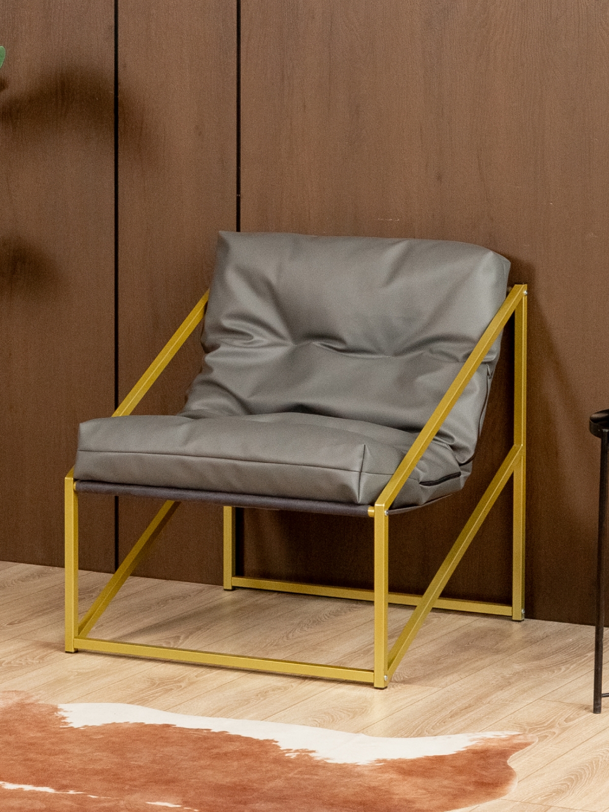 Кресло в стиле лофт Сена экокожа золотой/серый