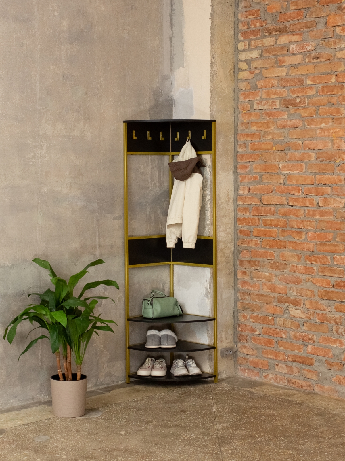 Вешалка угловая напольная Анива золотой/черный