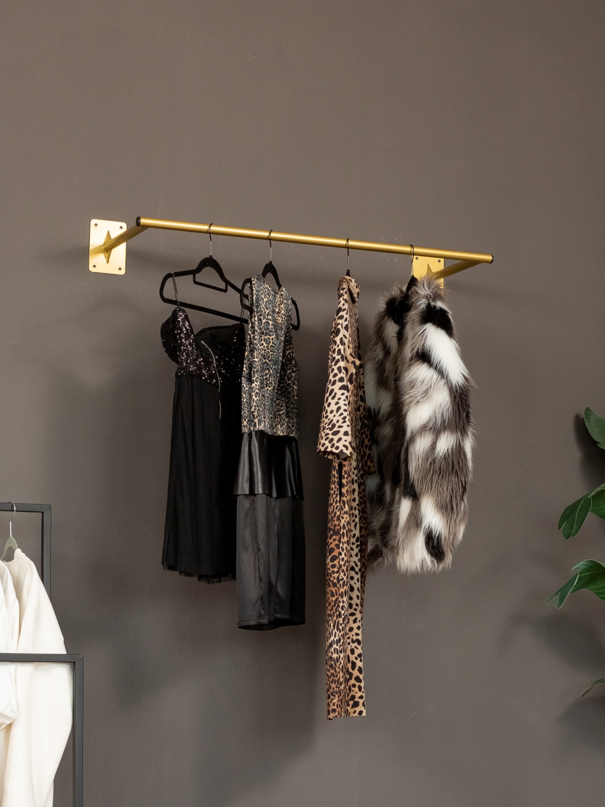 Вешалка настенная Байту золотой