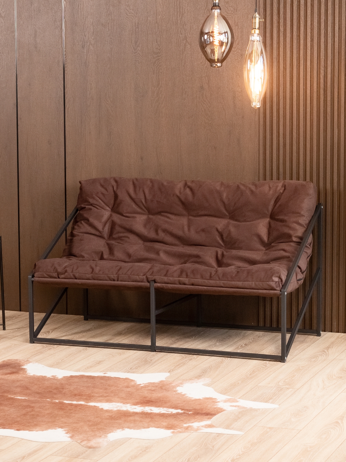 Диван металлический с мягкой подушкой Кирья велюр черный/коричневый
