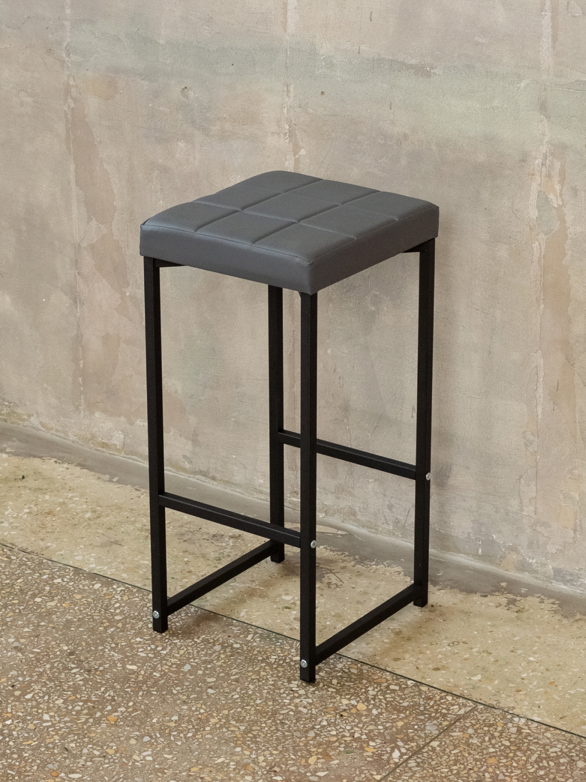 Барный стул табурет с мягким сиденьем Нио черный/серый