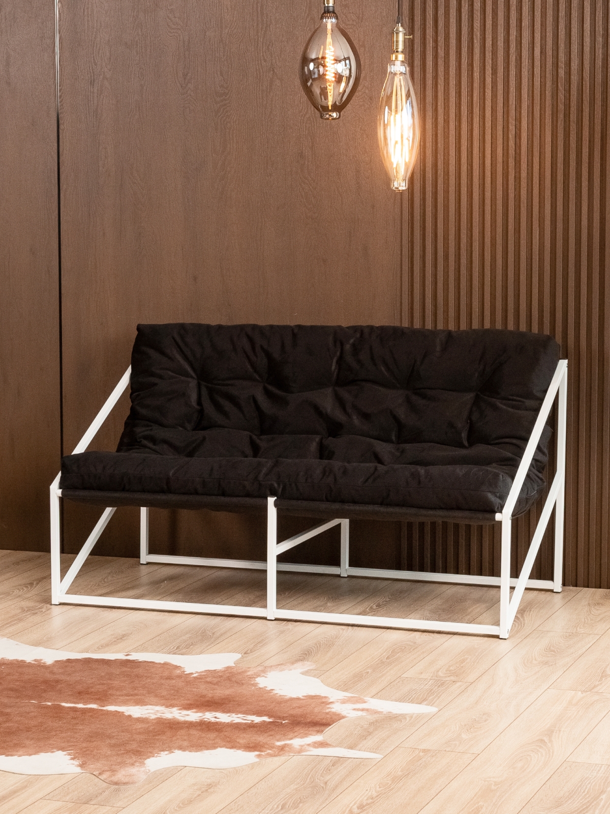 Диван металлический с мягкой подушкой Кирья велюр белый/черный