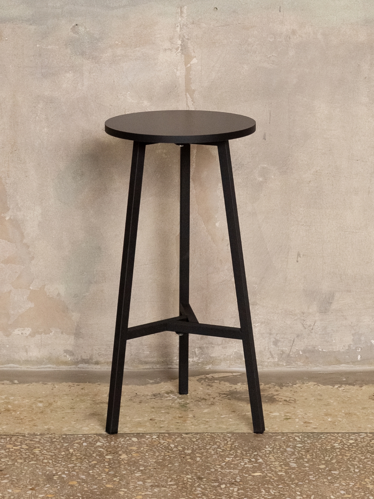 Полубарный стул табурет круглый лофт Эна черный/черный