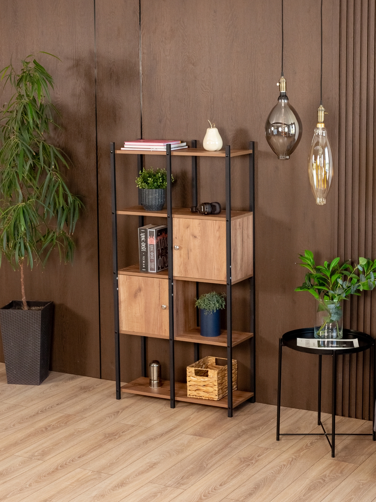 Стеллаж с дверцами и полками Сагамо черный/амаретто