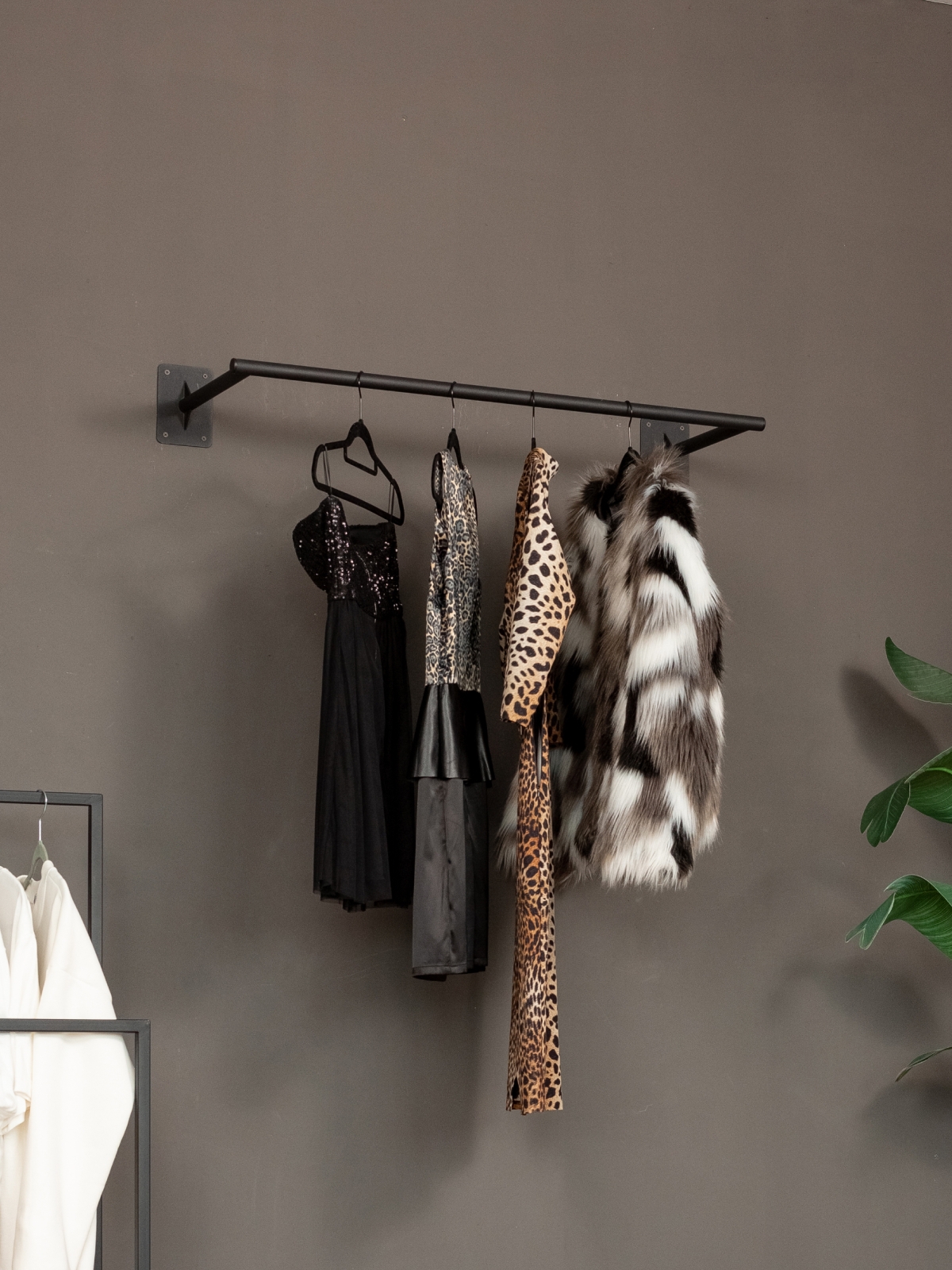 Вешалка настенная Байту черный