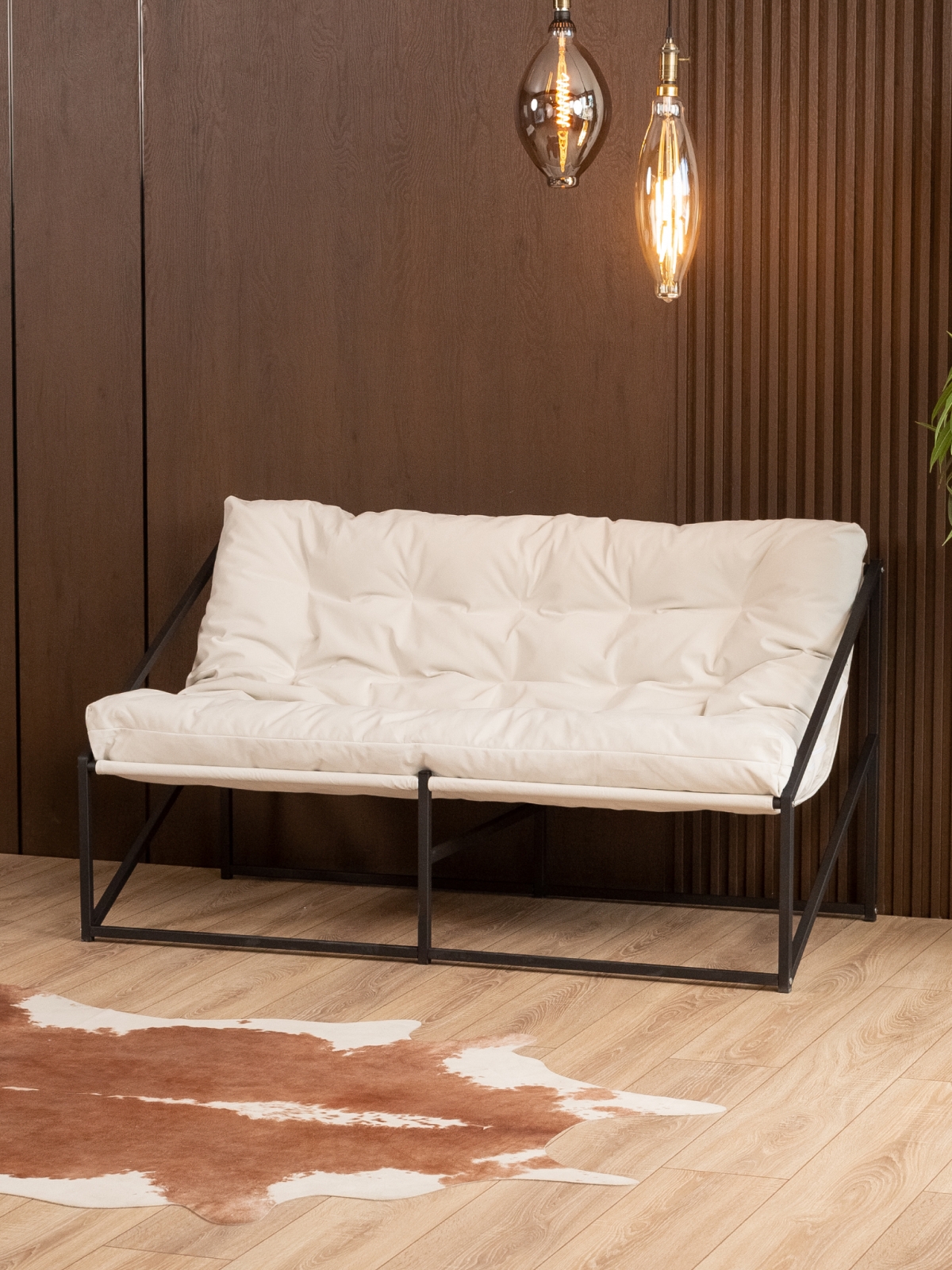 Диван металлический с мягкой подушкой Кирья велюр черный/белый