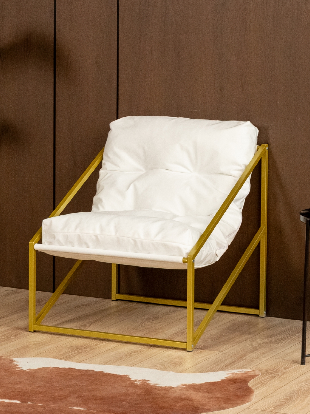 Кресло в стиле лофт Сена велюр золотой/белый