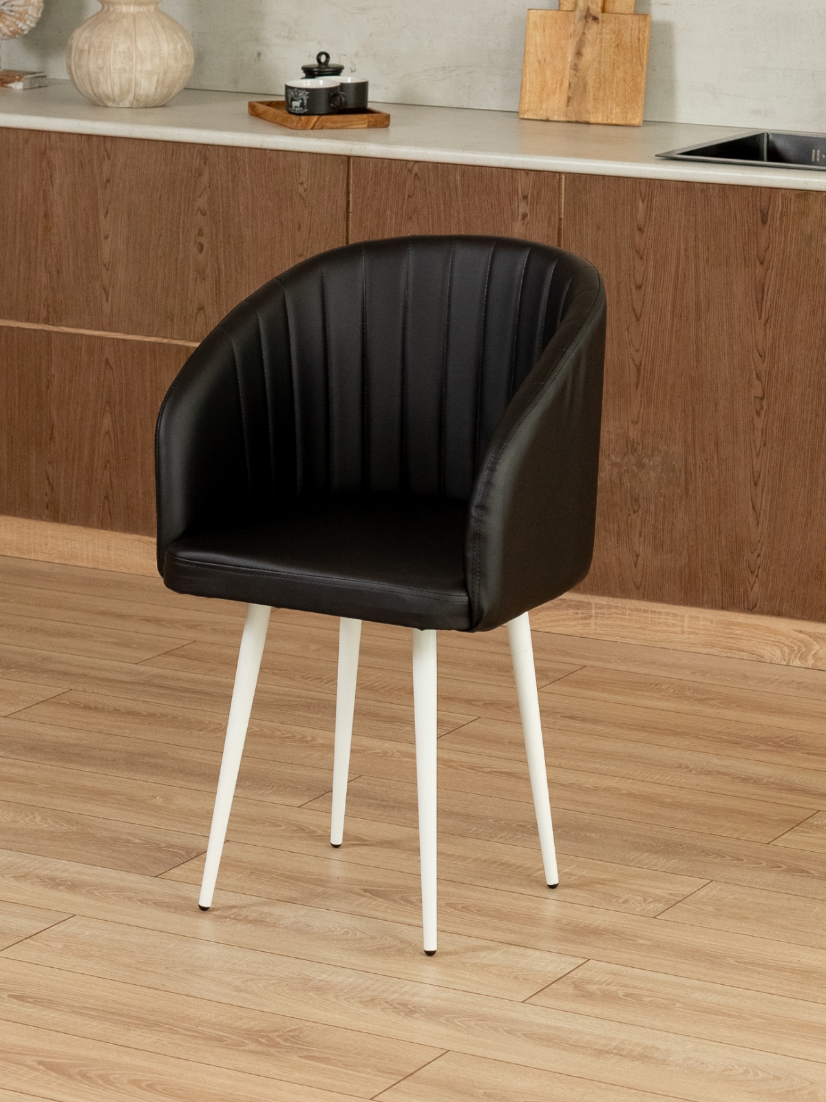 Стул Карибу экокожа белый/черный